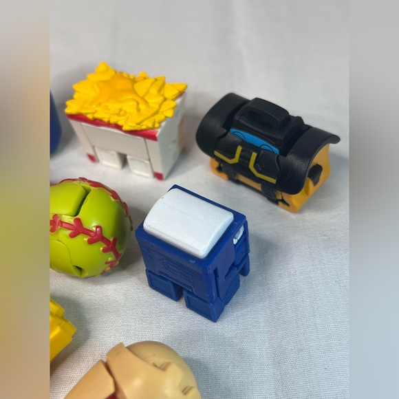Transformers BotBot Toy Bundle - Picture 12 of 16